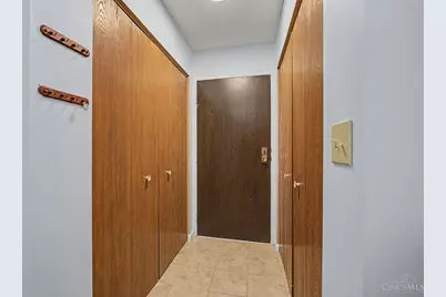 5981 Meadowcreek Drive #8, Miami Township, OH 45150 - Photo 6