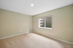 5252 Venetian Way, Hamilton Township, OH 45152 - Photo 16