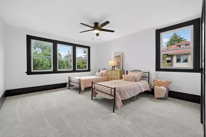 1016 Valley Lane, Cincinnati, OH 45229 - Photo 24
