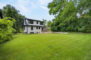 1016 Valley Ln, Cincinnati, OH 45229 - Photo 1