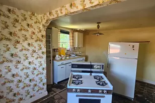 3920 Roswell Ave, Cheviot, OH 45211 - Photo 12