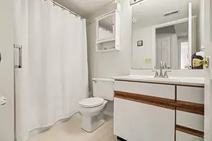 5769 Cheviot Rd, Cincinnati, OH 45247 - Photo 12