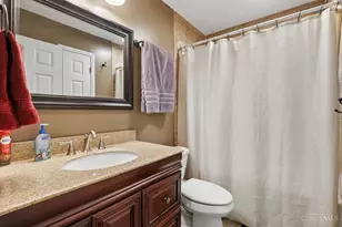 1570 Blueorchard Dr, Cincinnati, OH 45230 - Photo 18