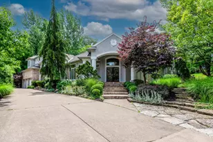 3 Cloister Ct, Cincinnati, OH 45208 - Photo 2