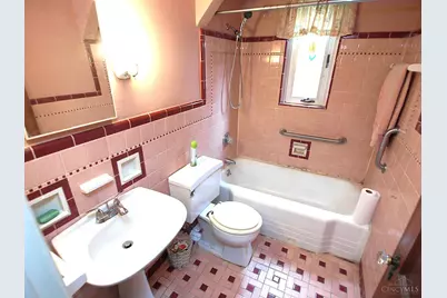 1646 Quebec Road, Cincinnati, OH 45205 - Photo 14