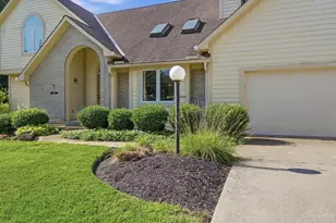 8173 Red Mill Dr, West Chester, OH 45069 - Photo 2