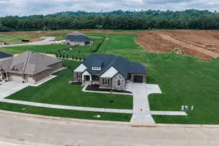 3664 Silax Dr, Ross Township, OH 45013 - Photo 2