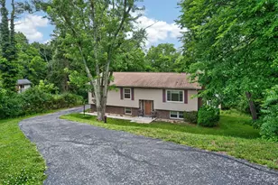 10657 Carolina Trace Rd, Harrison Township, OH 45030 - Photo 4