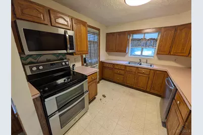 7284 Eastlawn Drive, Cincinnati, OH 45237 - Photo 6