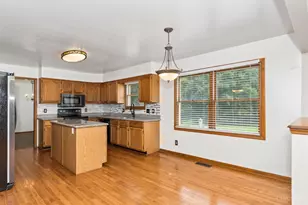 1806 Chapel Woods Dr, Batavia Township, OH 45103 - Photo 6