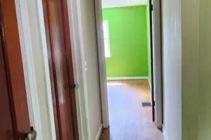 1409 Adams Rd, Cincinnati, OH 45231 - Photo 14