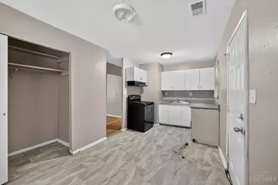 1739 Monterey Court, Cincinnati, OH 45223 - Photo 12