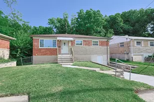 3065 Aquadale Ln, Cincinnati, OH 45211 - Photo 1