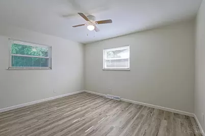 3065 Aquadale Lane, Cincinnati, OH 45211 - Photo 14