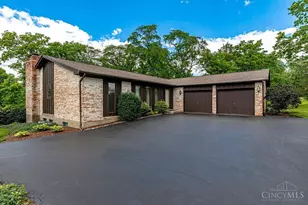 7176 Cherrywood Ln, West Chester, OH 45069 - Photo 1
