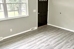 3199 Mary Jane Dr, Green Township, OH 45211 - Photo 10