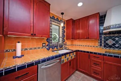725 Greenville Avenue, Glendale, OH 45246 - Photo 34