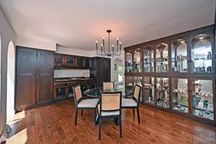 725 Greenville Ave, Glendale, OH 45246 - Photo 20