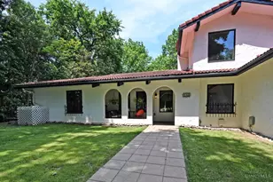 725 Greenville Ave, Glendale, OH 45246 - Photo 4
