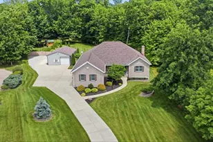 5503 Enterprise Dr, Miami Township, OH 45150 - Photo 2