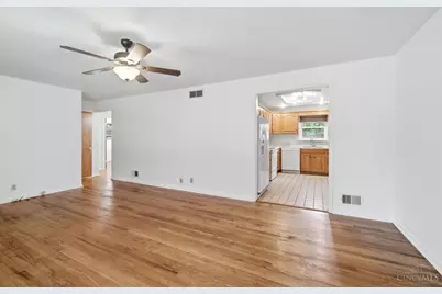 5594 Sunnywoods Lane, Green Township, OH 45239 - Photo 8