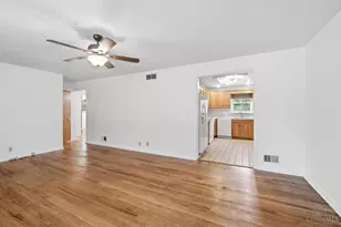 5594 Sunnywoods Ln, Green Township, OH 45239 - Photo 8
