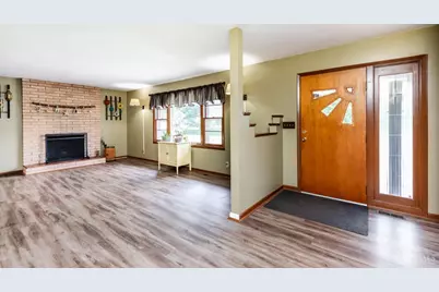 1967 Miles Road, Springfield Township, OH 45231 - Photo 6