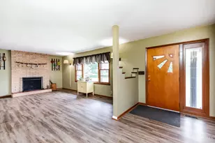 1967 Miles Rd, Springfield Township, OH 45231 - Photo 6