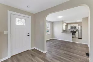 6253 Sturdy Ave, Cincinnati, OH 45230 - Photo 8