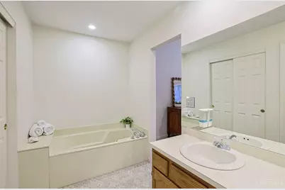 5315 Eaglesview Court, Cincinnati, OH 45230 - Photo 20