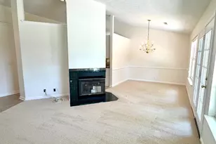 1411 Garden Pl, Sharonville, OH 45246 - Photo 6