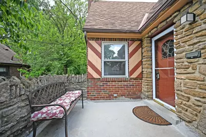 3948 Holman Circle, Silverton, OH 45236 - Photo 2