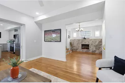 699 N Fred Shuttlesworth Circle, Cincinnati, OH 45229 - Photo 14