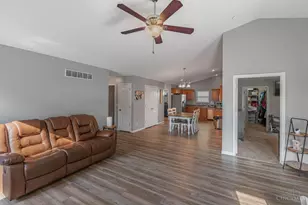 502 Stone Path Ct, Carlisle, OH 45005 - Photo 4