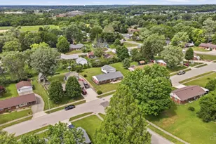 2937 E Cunnington Ln, Kettering, OH 45420 - Photo 8
