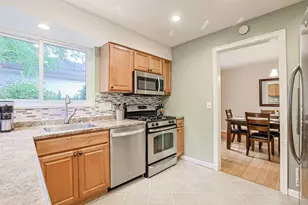 5042 Collinwood Pl, Cincinnati, OH 45227 - Photo 10