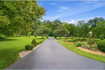 2372 Manistique Lakes Drive, Union Township, OH 45036 - Photo 6