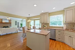 6459 Sherrybrook Dr, Green Township, OH 45248 - Photo 12