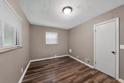 3254 Gobel Avenue, Cincinnati, OH 45211 - Photo 16