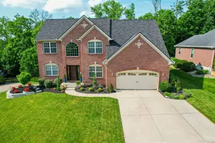 5945 Brierly Ridge Dr, Green Township, OH 45247 - Photo 2