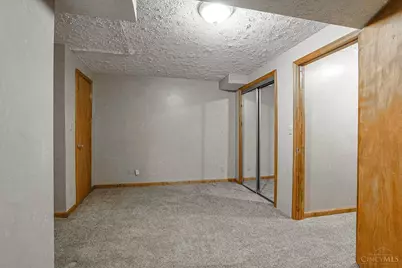1047 Golfview Road, Middletown, OH 45042 - Photo 24