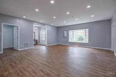 7926 Normandy Lane, Centerville, OH 45459 - Photo 4