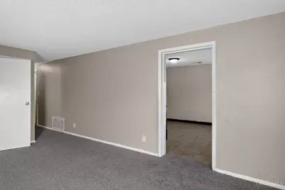 8587 Daly Road, Springfield Township, OH 45231 - Photo 8