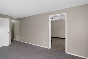 8587 Daly Rd, Springfield Township, OH 45231 - Photo 8