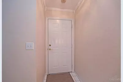 5370 Meadow Walk #1B, Cincinnati, OH 45247 - Photo 6