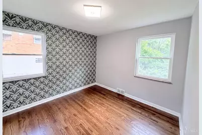 577 Lowell Avenue, Cincinnati, OH 45220 - Photo 4