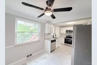 577 Lowell Avenue, Cincinnati, OH 45220 - Photo 2