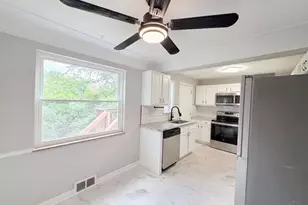 577 Lowell Ave, Cincinnati, OH 45220 - Photo 2