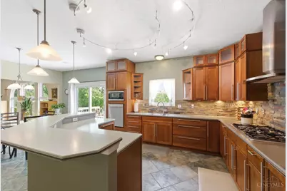 12196 Kilbride Drive, Cincinnati, OH 45251 - Photo 18