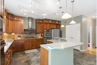 12196 Kilbride Drive, Cincinnati, OH 45251 - Photo 16